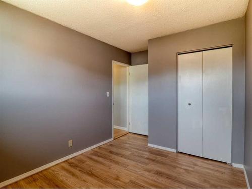 83 Barrett Drive, Red Deer, AB - Indoor Photo Showing Other Room