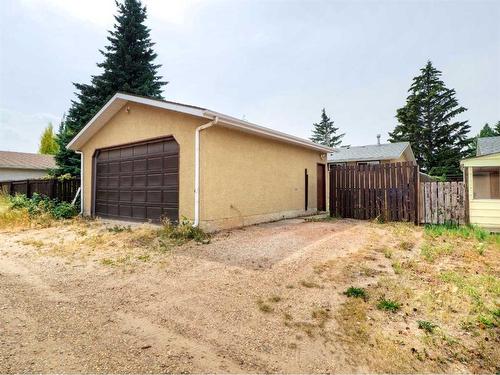 83 Barrett Drive, Red Deer, AB - Outdoor