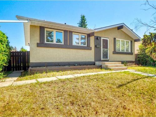 83 Barrett Drive, Red Deer, AB - Outdoor