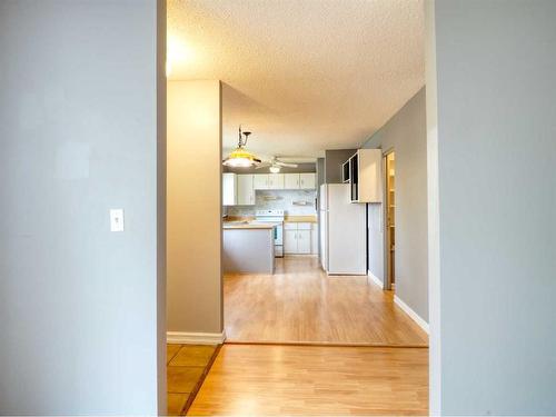 83 Barrett Drive, Red Deer, AB - Indoor Photo Showing Kitchen