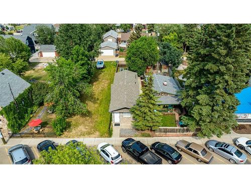 5019 46 Street, Sylvan Lake, AB - Outdoor