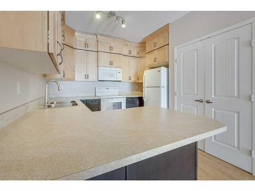 2-5414 51 Street, Rimbey, AB - Indoor Photo Showing Kitchen With Double Sink