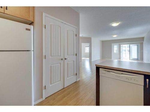 2-5414 51 Street, Rimbey, AB - Indoor Photo Showing Kitchen