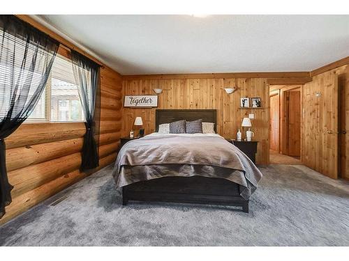 40507 Rr 12, Bentley, AB - Indoor Photo Showing Bedroom