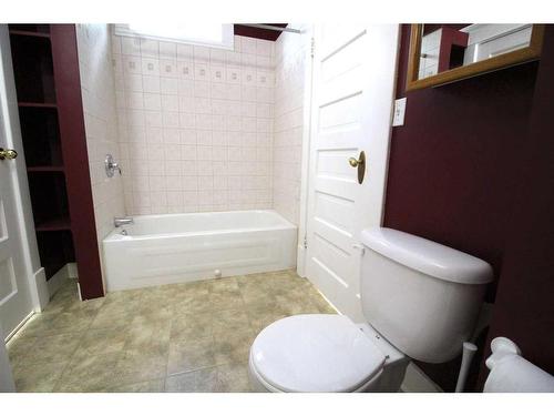 4626 49 Street, Red Deer, AB - Indoor Photo Showing Bathroom