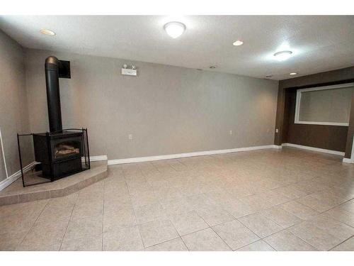 4624 49 Street, Red Deer, AB - Indoor Photo Showing Other Room