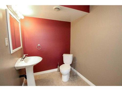 4624 49 Street, Red Deer, AB - Indoor Photo Showing Bathroom