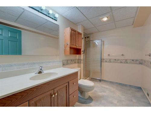 25-2821 Botterill Crescent, Red Deer, AB - Indoor Photo Showing Bathroom