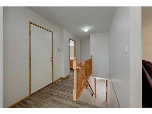 25-2821 Botterill Crescent, Red Deer, AB - Indoor Photo Showing Other Room