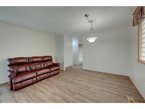 25-2821 Botterill Crescent, Red Deer, AB - Indoor