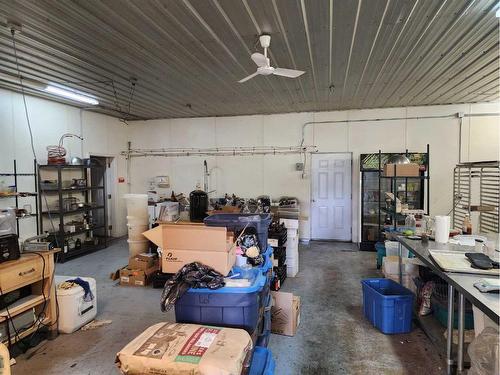 7501 C And E Trail, Innisfail, AB - Indoor Photo Showing Garage