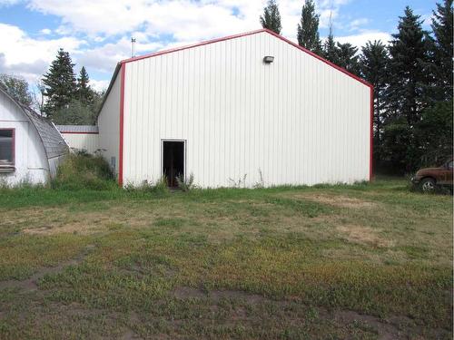 7501 C And E Trail, Innisfail, AB - Outdoor