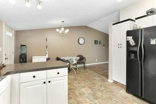 5324 53 Ave, Bashaw, AB - Indoor Photo Showing Kitchen