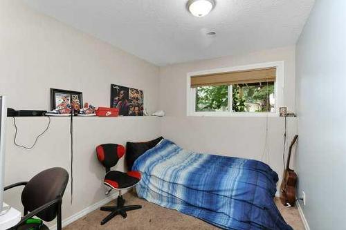 5324 53 Ave, Bashaw, AB - Indoor Photo Showing Bedroom