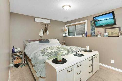 5324 53 Ave, Bashaw, AB - Indoor Photo Showing Bedroom