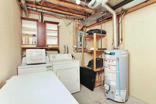 152 Kemp Avenue, Red Deer, AB - Indoor Photo Showing Laundry Room