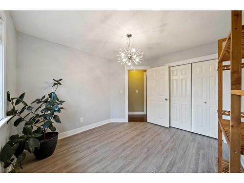 46 Assinger Avenue, Red Deer, AB - Indoor Photo Showing Other Room