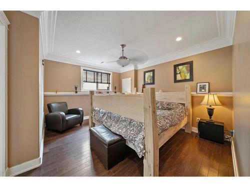 46 Assinger Avenue, Red Deer, AB - Indoor Photo Showing Bedroom