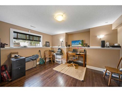 46 Assinger Avenue, Red Deer, AB - Indoor