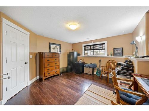 46 Assinger Avenue, Red Deer, AB - Indoor Photo Showing Other Room