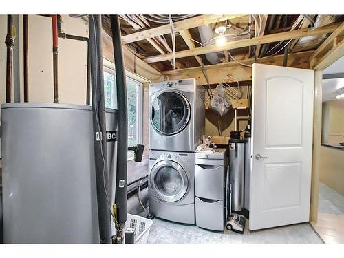 363039 Range Road 6-1, Rural Clearwater County, AB - Indoor Photo Showing Laundry Room