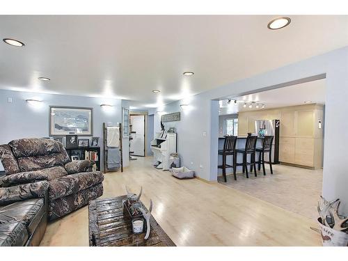 363039 Range Road 6-1, Rural Clearwater County, AB - Indoor Photo Showing Living Room