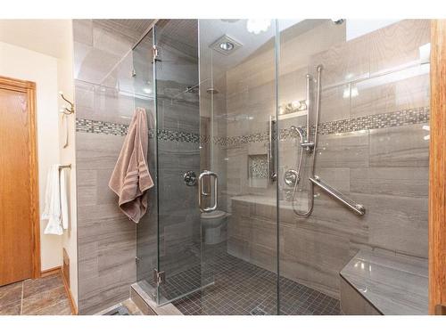 37440 Range Road 264, Rural Red Deer County, AB - Indoor Photo Showing Bathroom