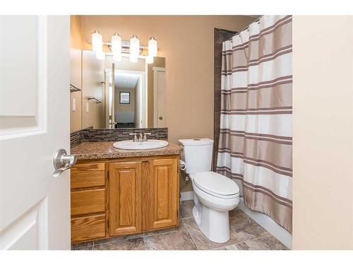 85 Rutledge Crescent, Red Deer, AB - Indoor Photo Showing Bathroom