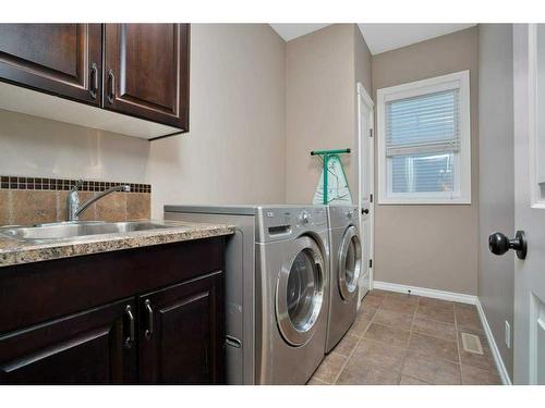 15 Volk Place, Red Deer, AB - Indoor Photo Showing Laundry Room