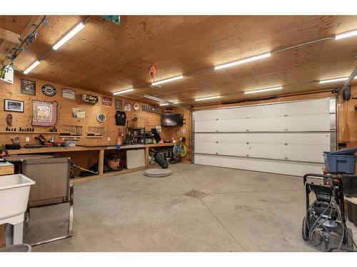 61 Terrace Heights Drive, Lacombe, AB - Indoor Photo Showing Garage