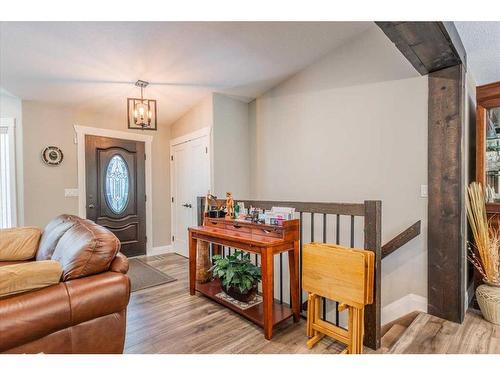 1316 Hwy 622, Rural Leduc County, AB - Indoor Photo Showing Living Room