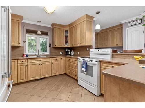 4712 47 Street, Camrose, AB - Indoor Photo Showing Kitchen With Double Sink