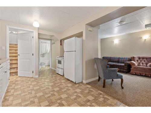 4712 47 Street, Camrose, AB - Indoor Photo Showing Other Room