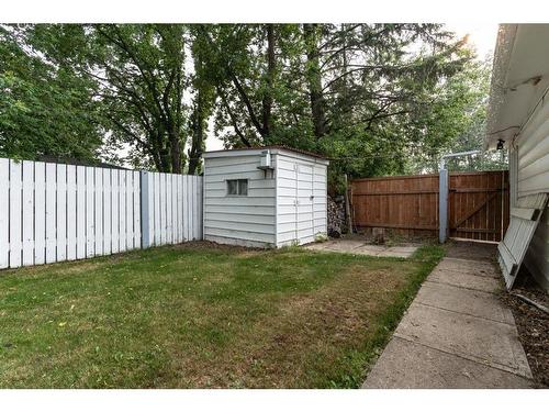 4712 47 Street, Camrose, AB - Outdoor