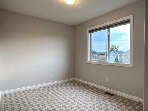 5 Bishop Circle, Carstairs, AB - Indoor Photo Showing Other Room