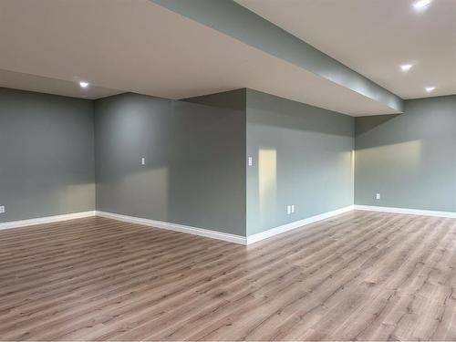 5 Bishop Circle, Carstairs, AB - Indoor Photo Showing Other Room