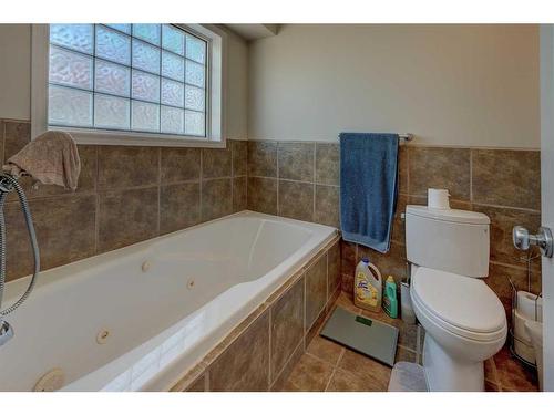 226-200 Ramage Close, Red Deer, AB - Indoor Photo Showing Bathroom