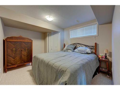 226-200 Ramage Close, Red Deer, AB - Indoor Photo Showing Bedroom