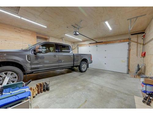 226-200 Ramage Close, Red Deer, AB - Indoor Photo Showing Garage