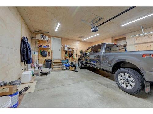 226-200 Ramage Close, Red Deer, AB - Indoor Photo Showing Garage