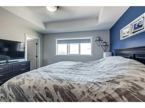 140 Almond Crescent, Blackfalds, AB - Indoor Photo Showing Bedroom