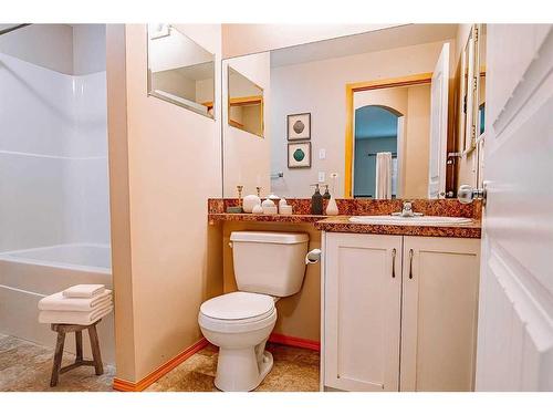 1414-31 Jamieson Avenue, Red Deer, AB - Indoor Photo Showing Bathroom