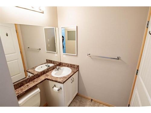 1414-31 Jamieson Avenue, Red Deer, AB - Indoor Photo Showing Bathroom