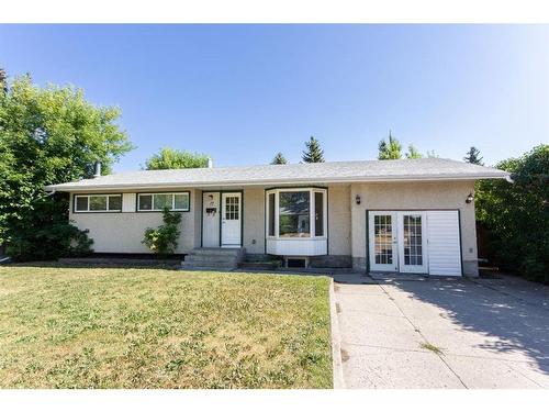 17 Malcolm Crescent, Red Deer, AB - Outdoor With Facade