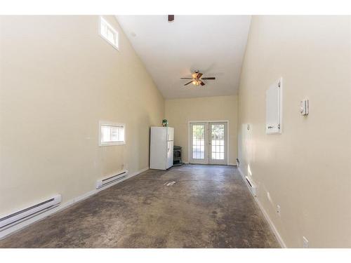 17 Malcolm Crescent, Red Deer, AB - Indoor Photo Showing Other Room