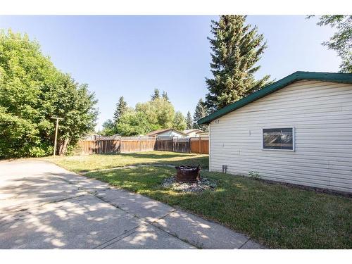 17 Malcolm Crescent, Red Deer, AB - Outdoor