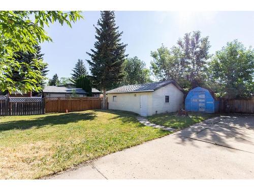 17 Malcolm Crescent, Red Deer, AB - Outdoor