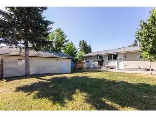 17 Malcolm Crescent, Red Deer, AB - Outdoor