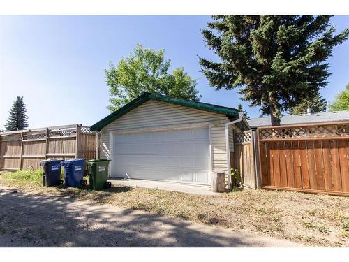 17 Malcolm Crescent, Red Deer, AB - Outdoor With Exterior