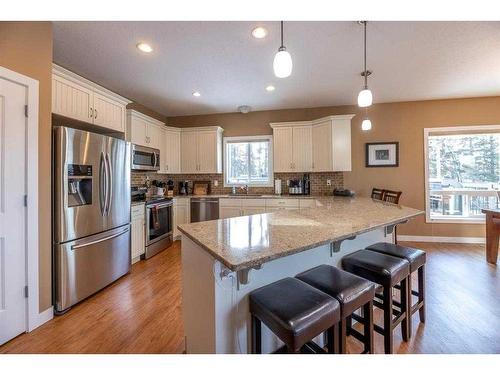 163 Jarvis Bay Drive, Jarvis Bay, AB - Indoor Photo Showing Kitchen With Upgraded Kitchen